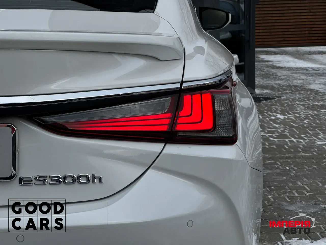 Lexus ES - фото 11