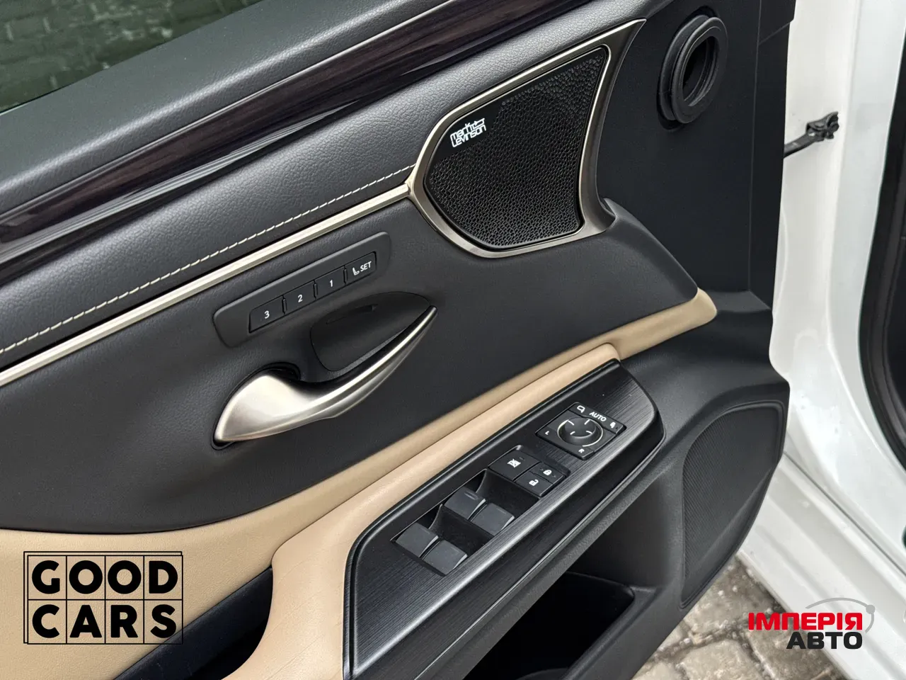 Lexus ES - фото 20