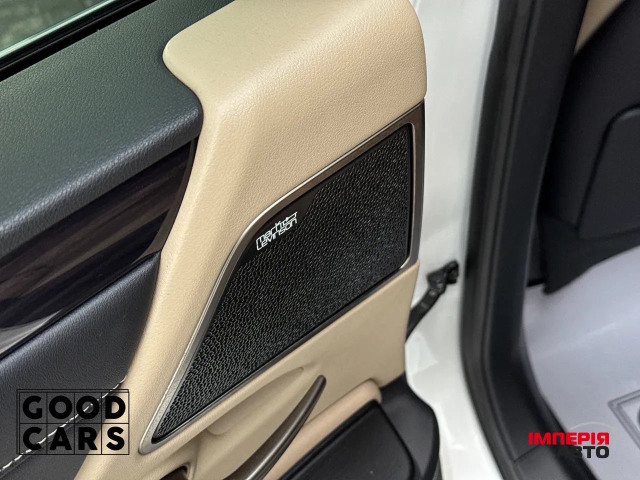 Lexus ES - фото 28