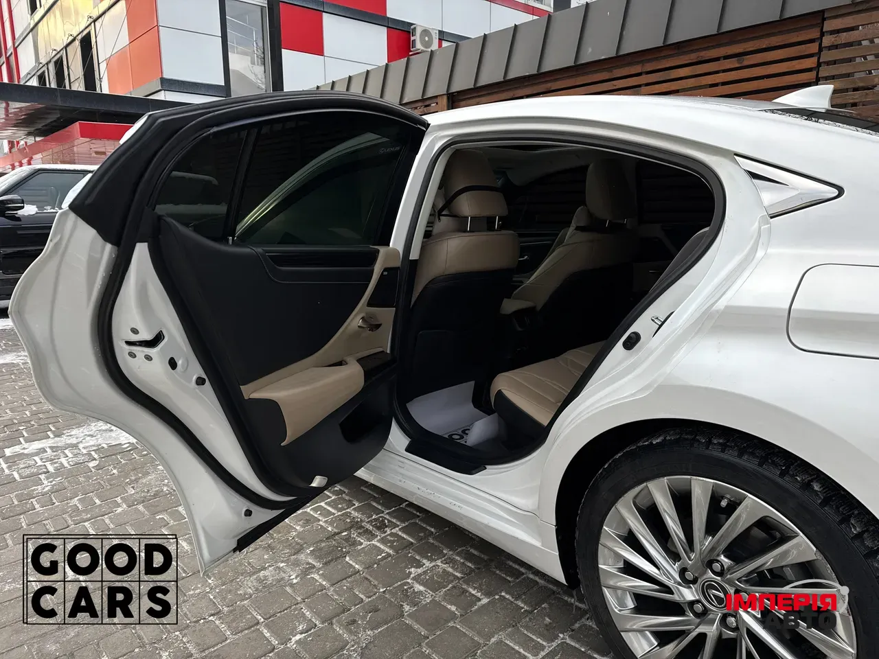 Lexus ES - фото 29