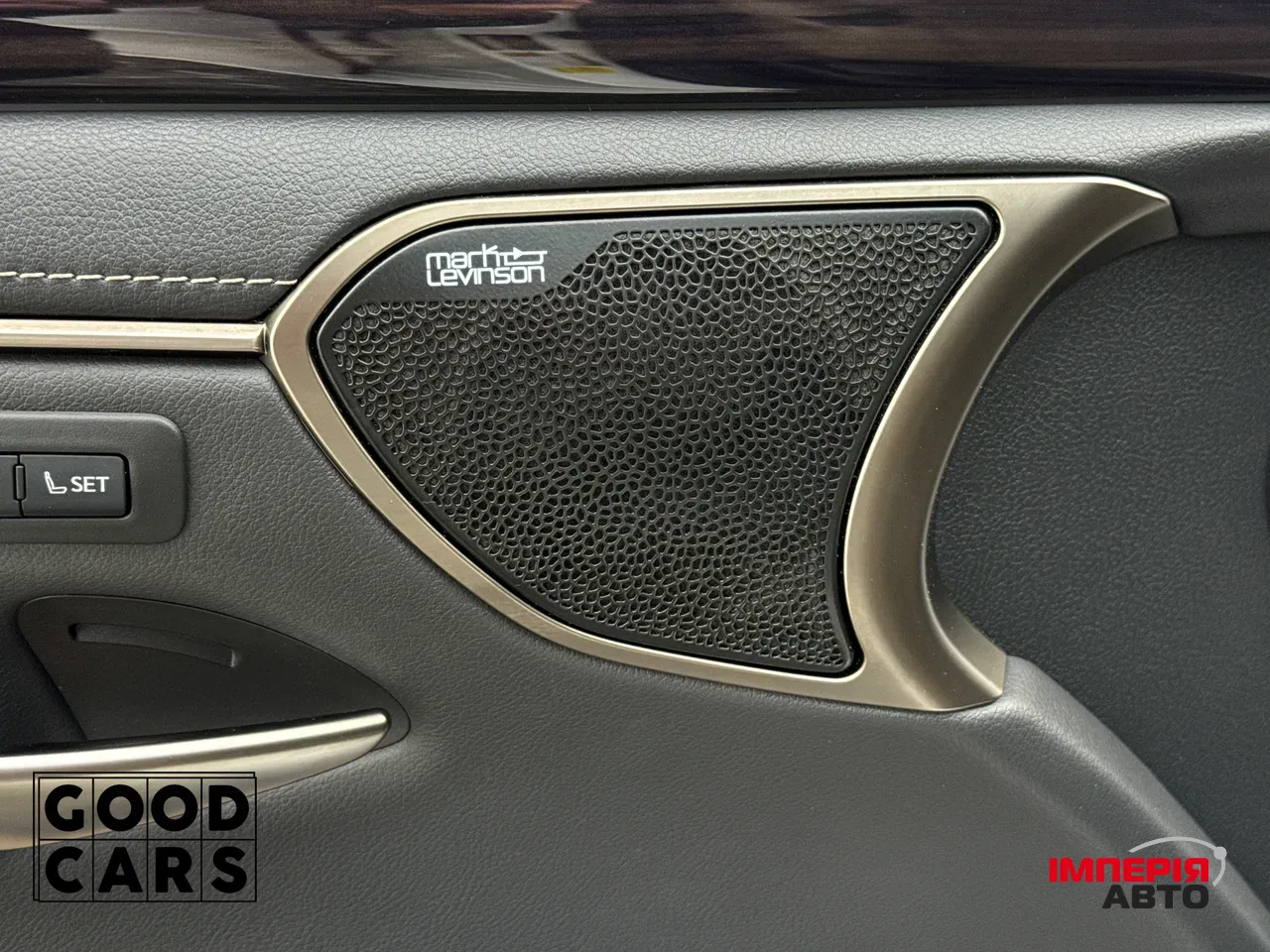 Lexus ES - фото 21