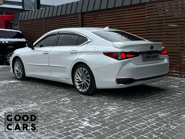 Lexus ES - фото 5