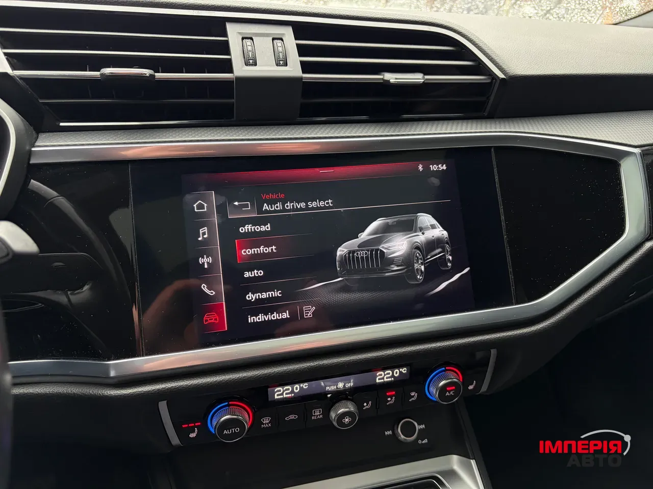 Audi Q3 - фото 26