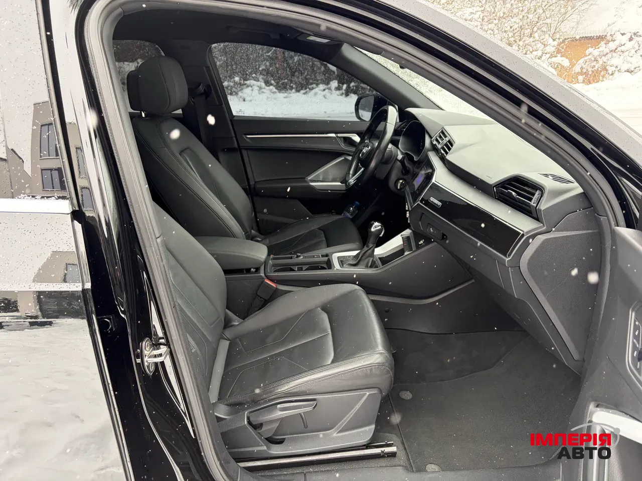 Audi Q3 - фото 16