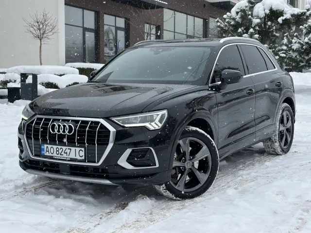 Audi Q3 - фото 1