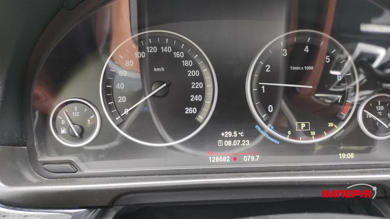 BMW 5 серії - фото 19