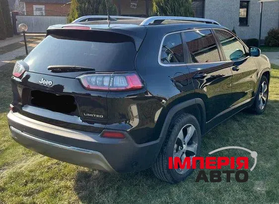 Jeep Cherokee - фото 4