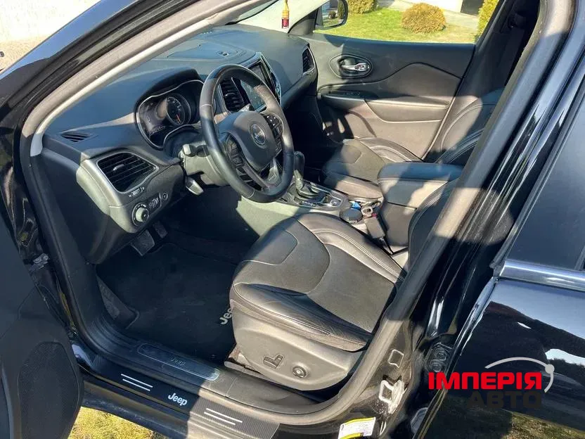 Jeep Cherokee - фото 10