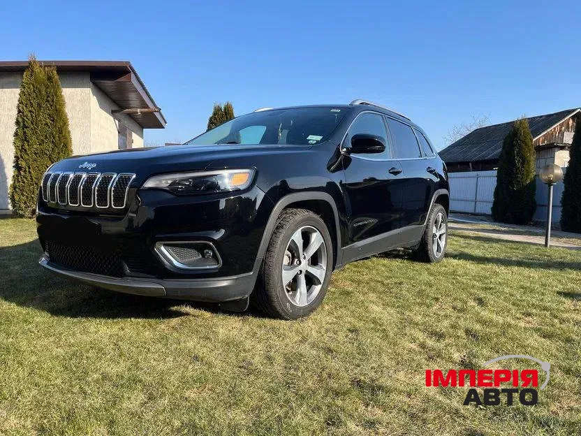 Jeep Cherokee - фото 2