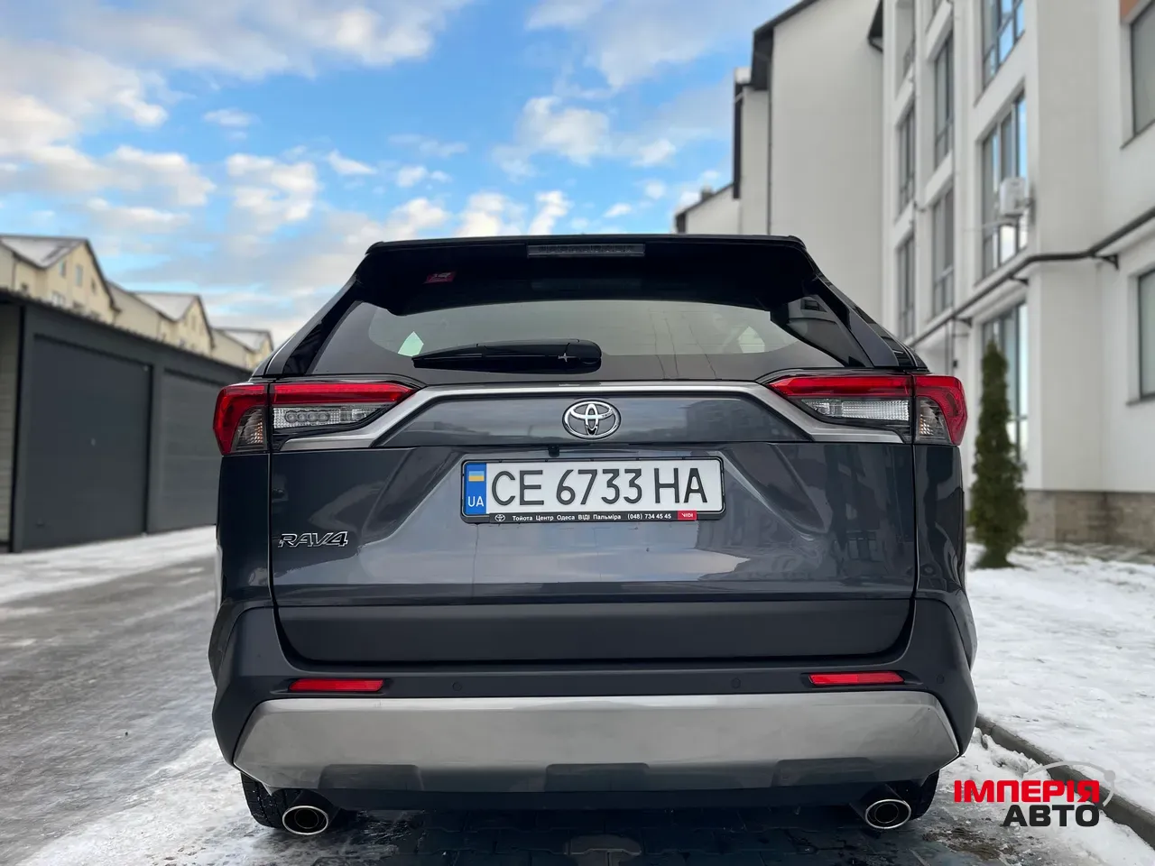 Toyota RAV4 - фото 7