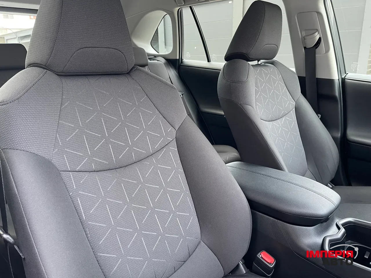 Toyota RAV4 - фото 34