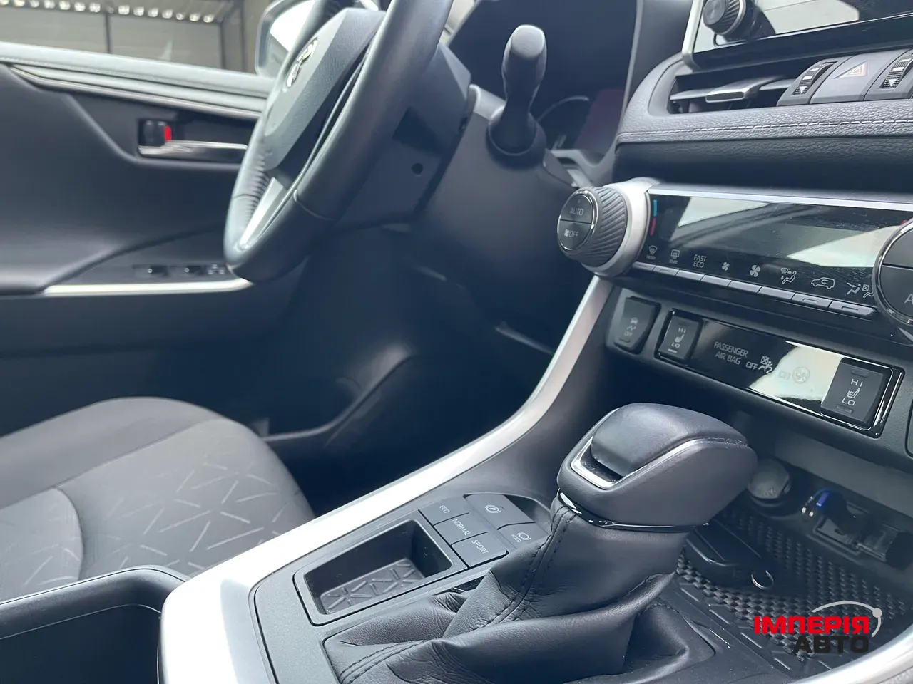 Toyota RAV4 - фото 33