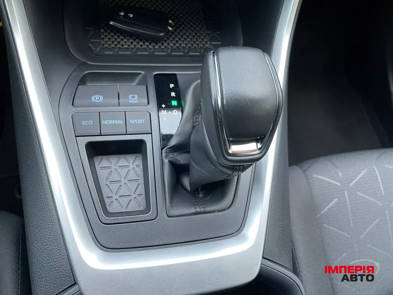 Toyota RAV4 - фото 45