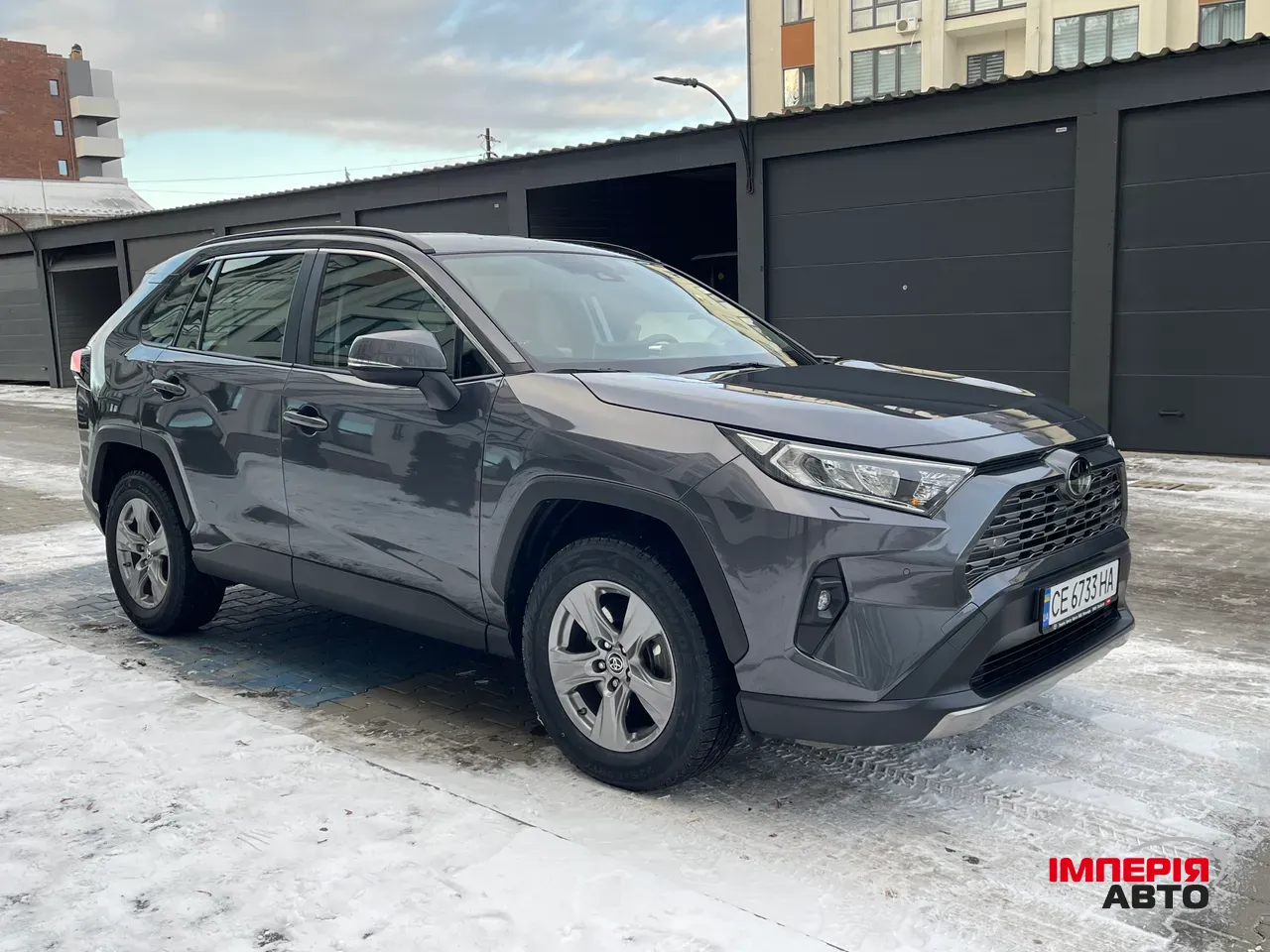 Toyota RAV4 - фото 3