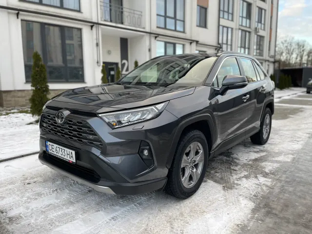 Toyota RAV4 - фото 2