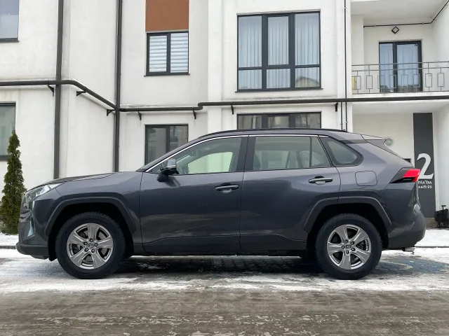 Toyota RAV4 - фото 5