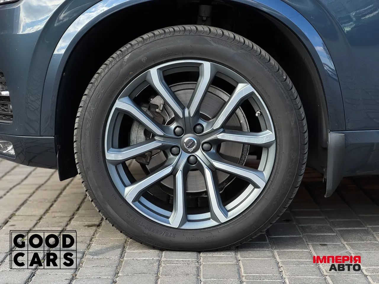 Volvo XC90 - фото 13