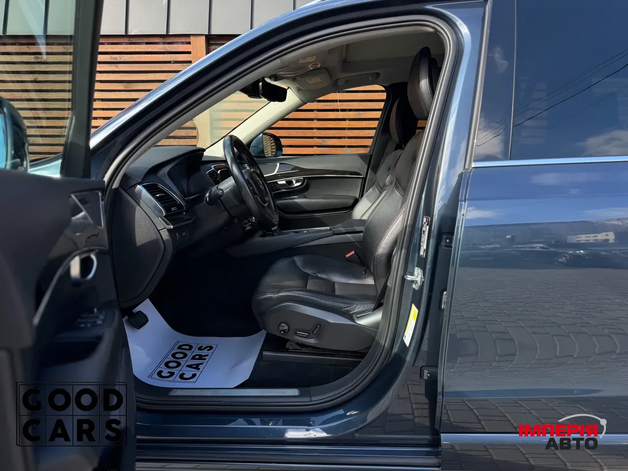 Volvo XC90 - фото 22