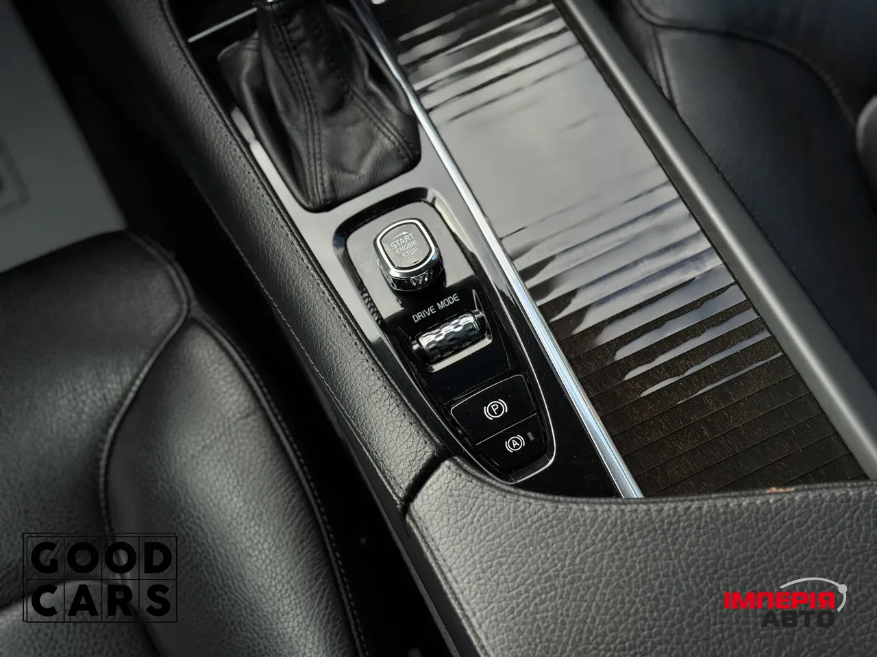 Volvo XC90 - фото 37