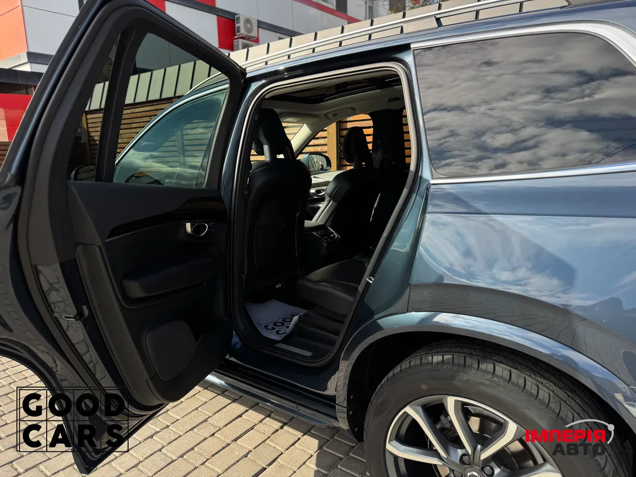 Volvo XC90 - фото 26