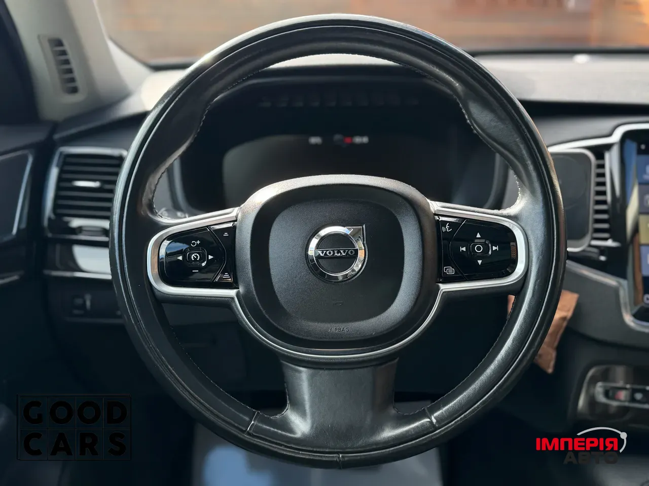 Volvo XC90 - фото 30