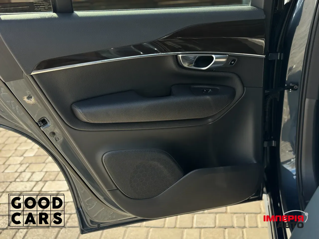 Volvo XC90 - фото 25