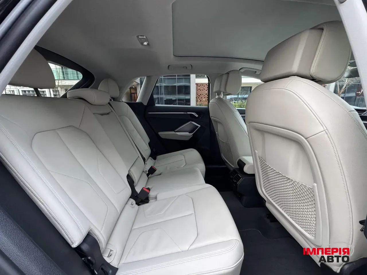 Audi Q3 - фото 8