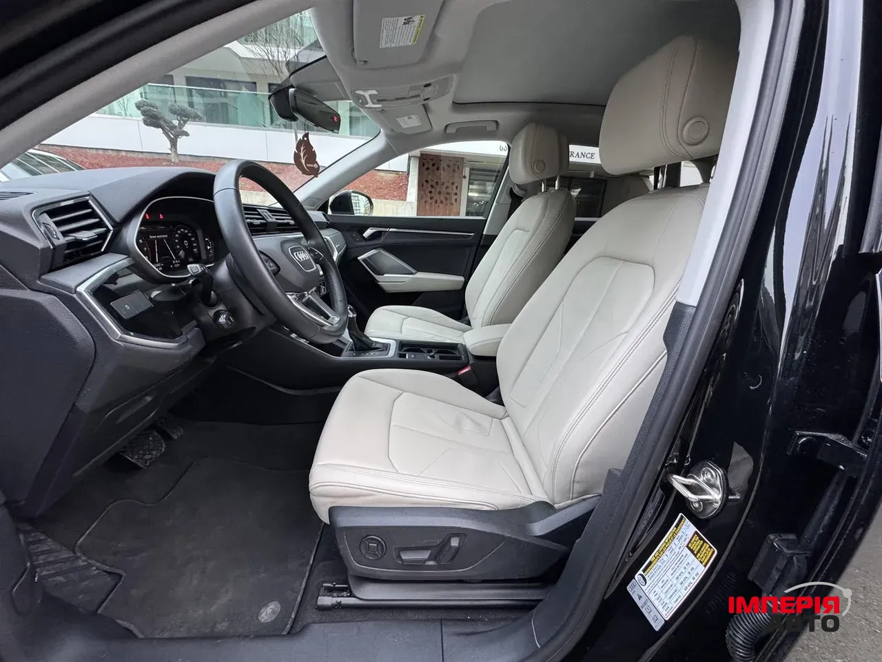 Audi Q3 - фото 5