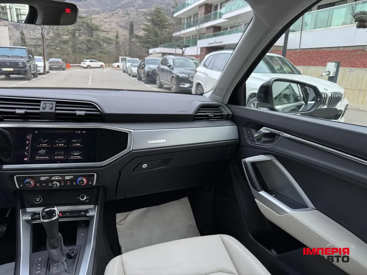 Audi Q3 - фото 13