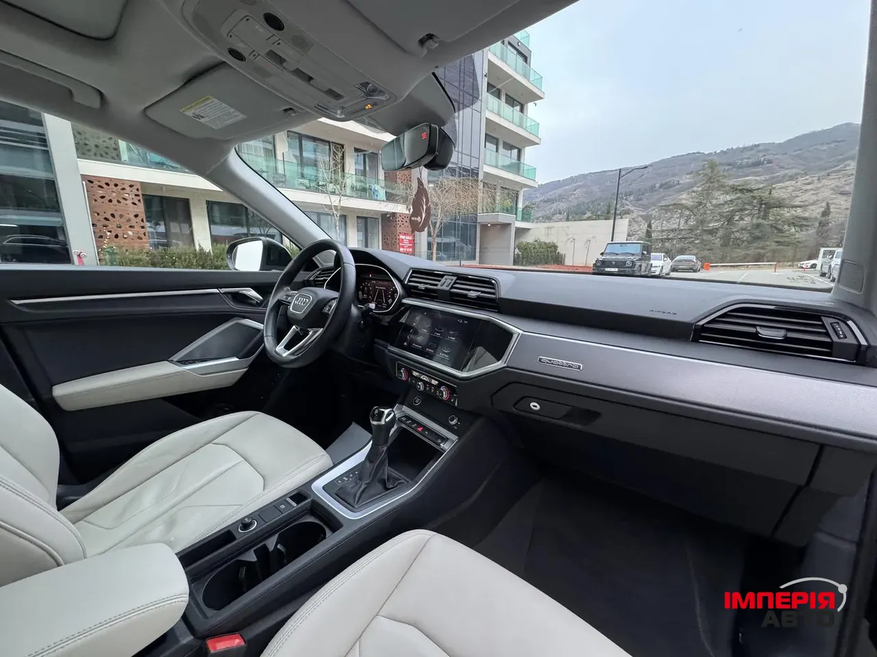 Audi Q3 - фото 10