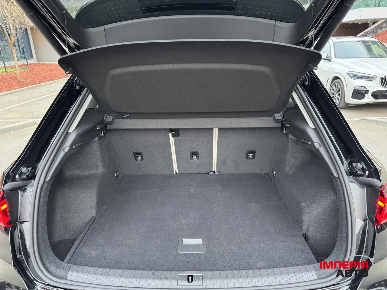 Audi Q3 - фото 17