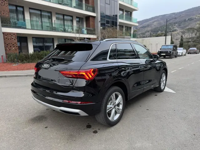 Audi Q3 - фото 4