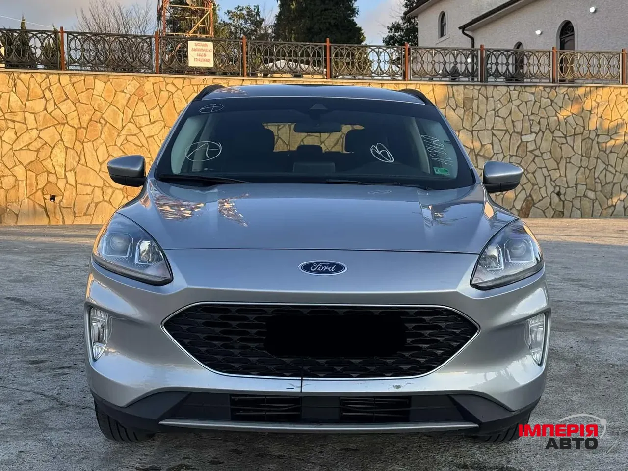 Ford Escape - фото 1