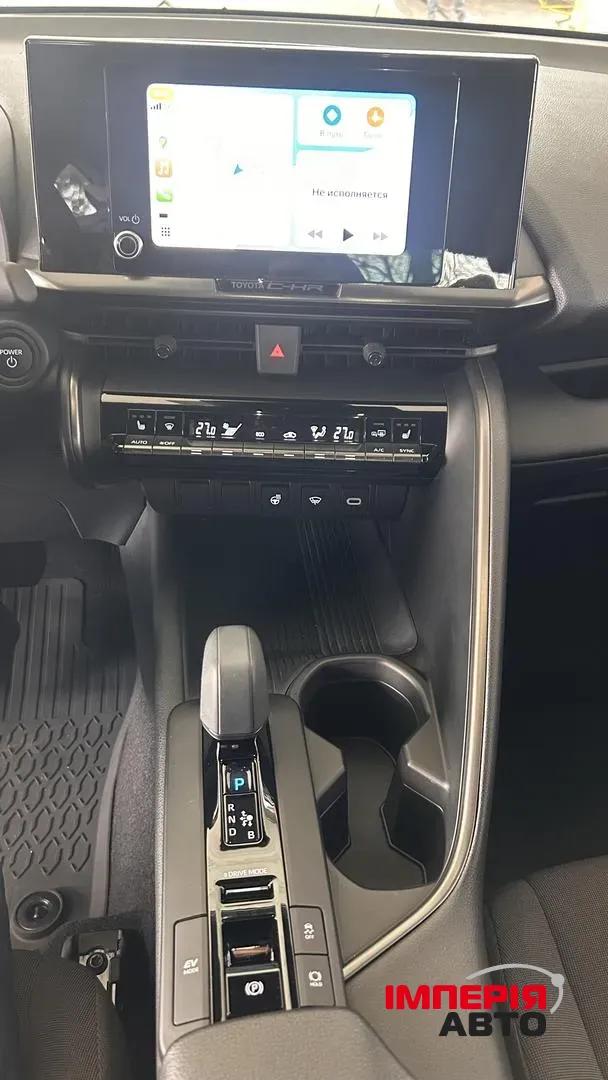 Toyota C-HR - фото 11