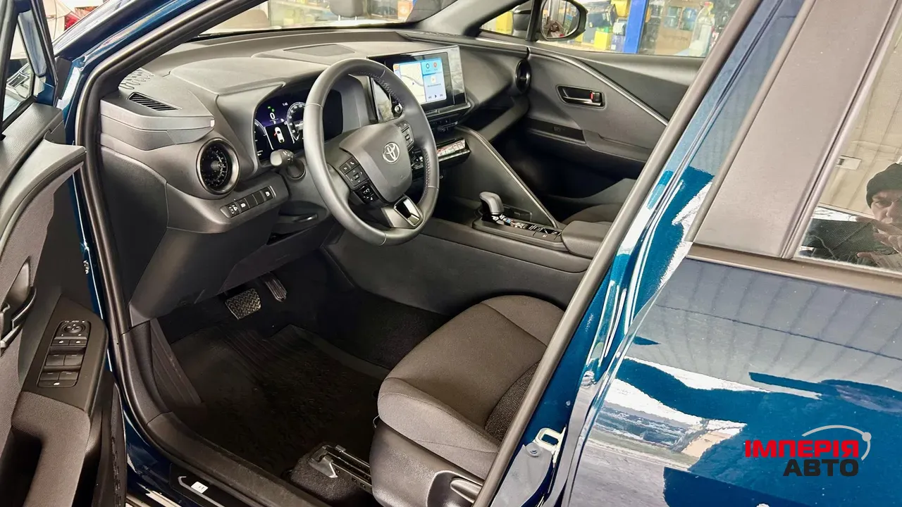 Toyota C-HR - фото 9