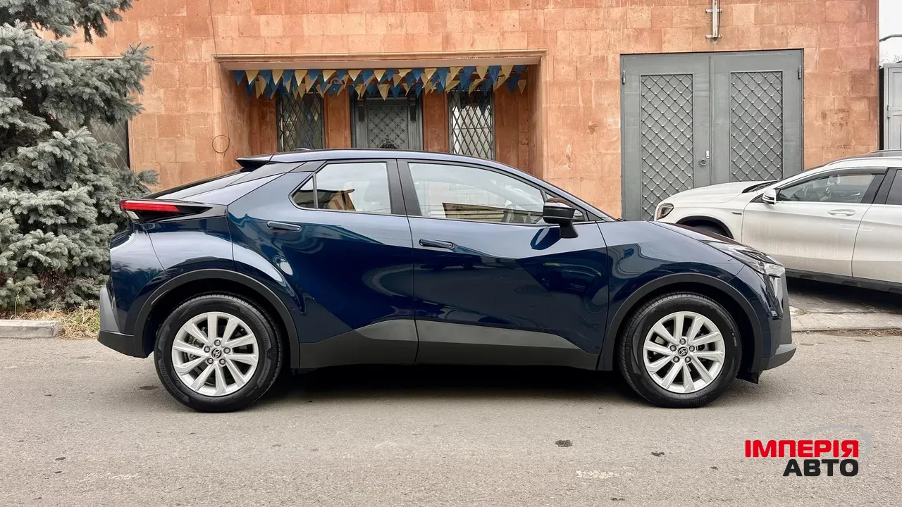 Toyota C-HR - фото 3