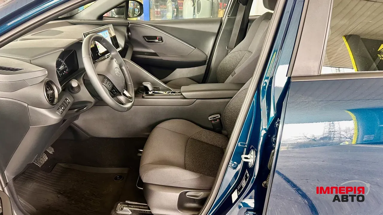 Toyota C-HR - фото 10