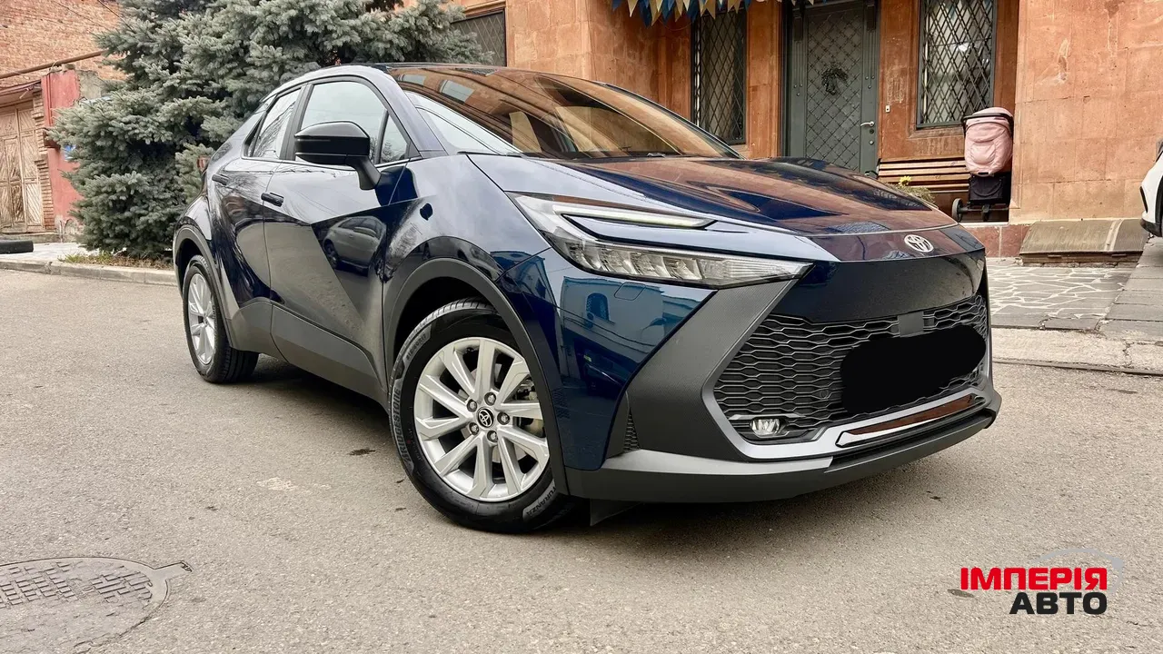 Toyota C-HR - фото 12