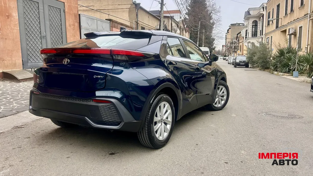 Toyota C-HR - фото 5