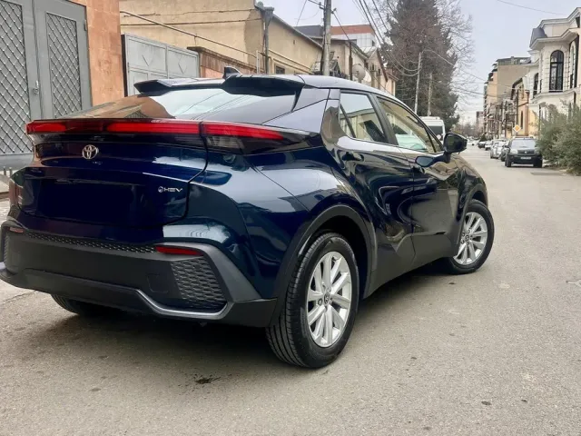 Toyota C-HR - фото 5