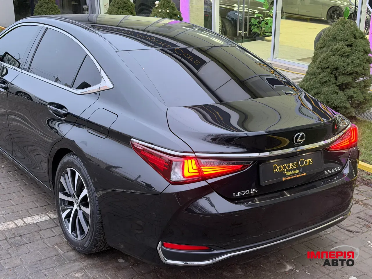 Lexus ES - фото 7