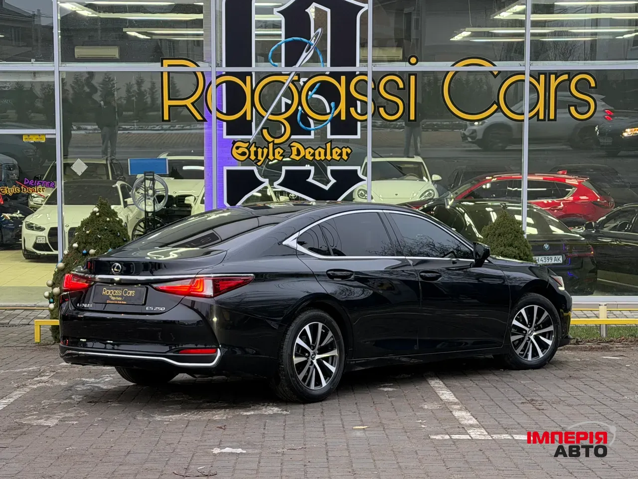 Lexus ES - фото 11