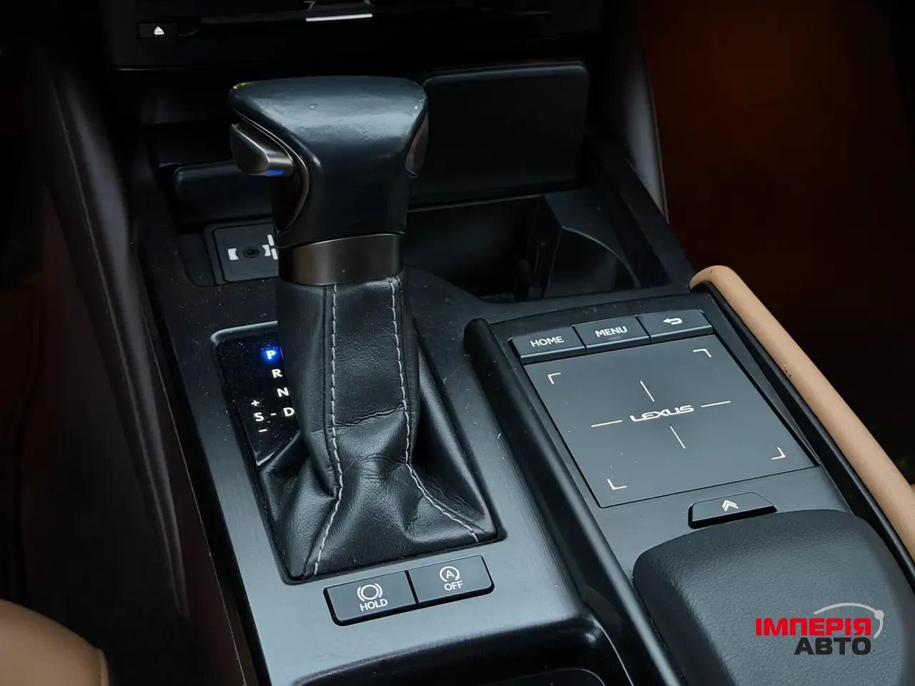 Lexus ES - фото 13