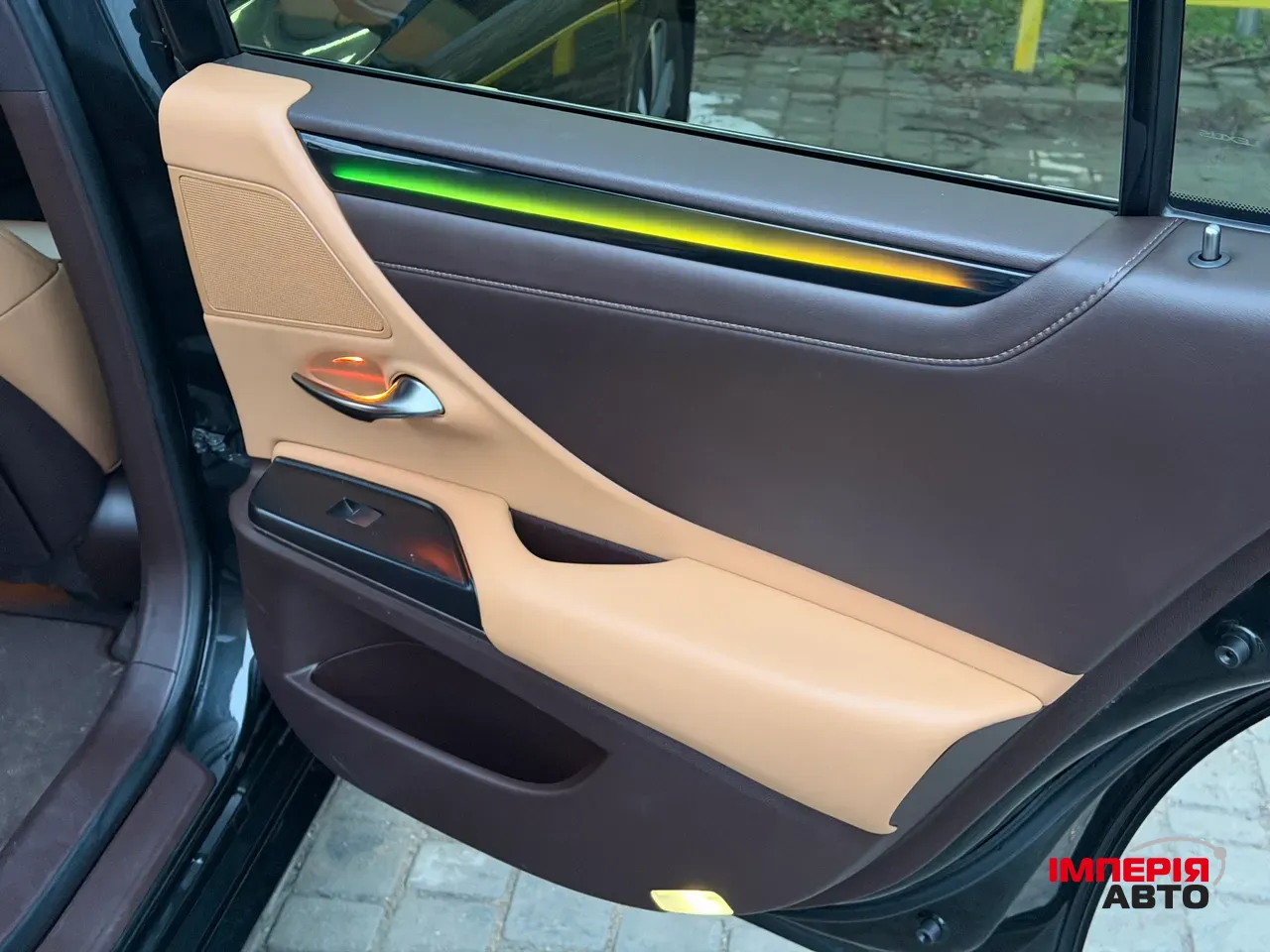 Lexus ES - фото 20