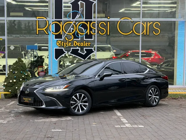 Lexus ES - фото 1
