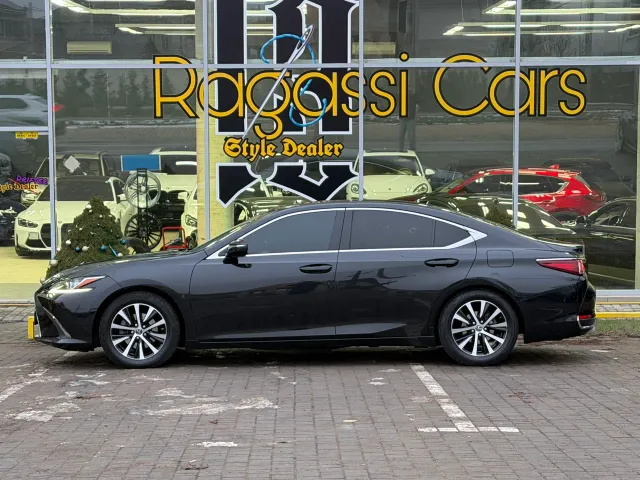 Lexus ES - фото 4