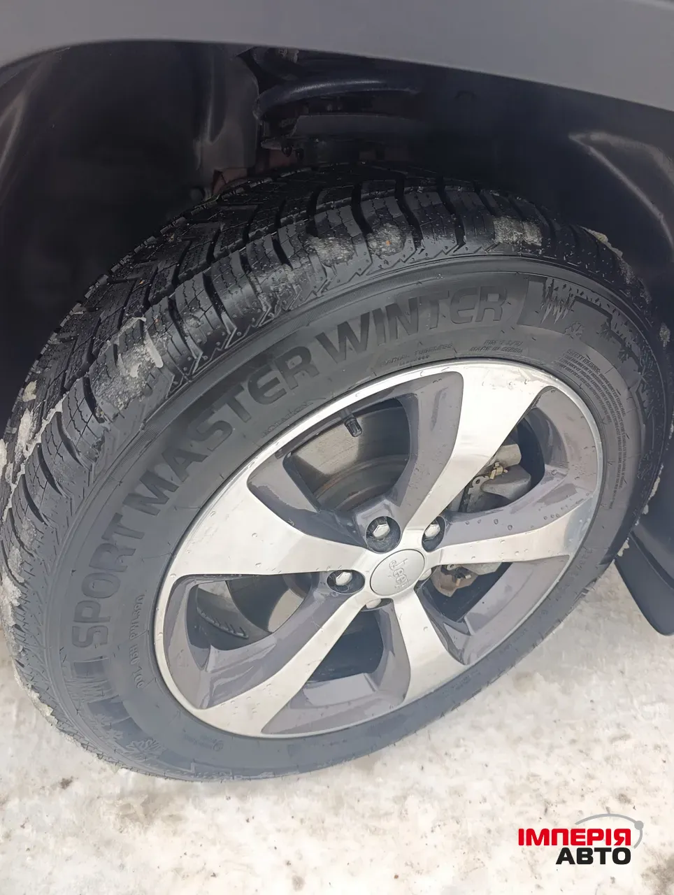 Jeep Cherokee - фото 9