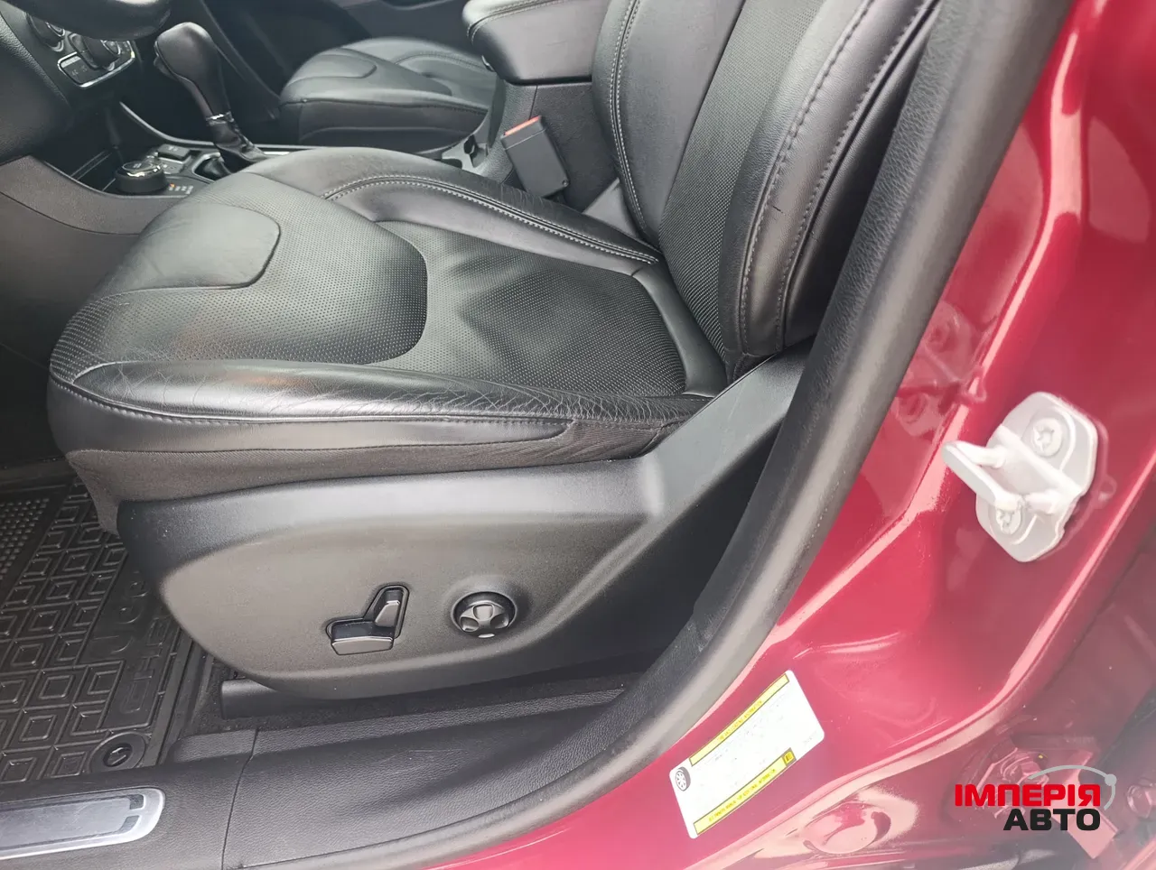 Jeep Cherokee - фото 15