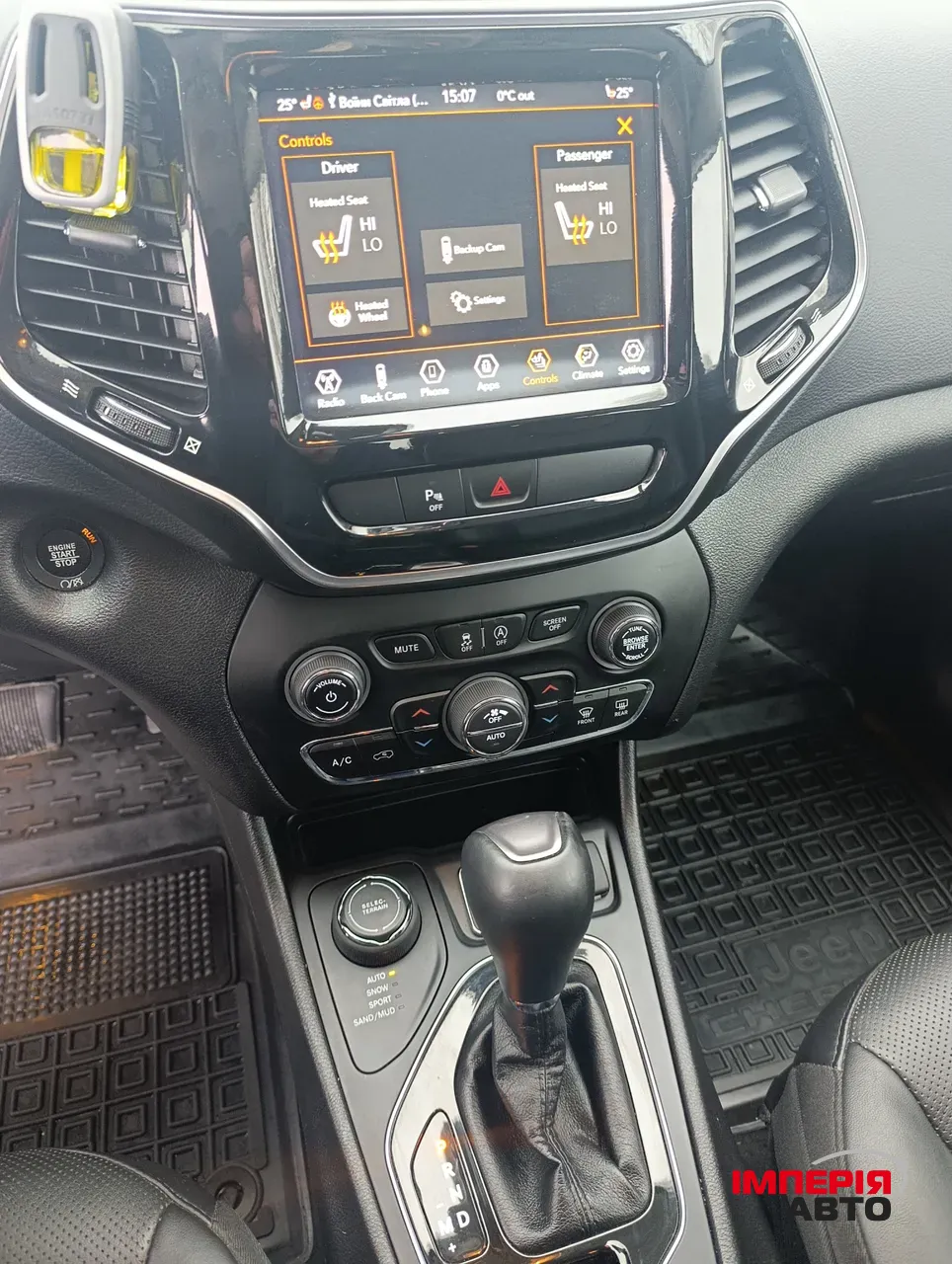 Jeep Cherokee - фото 13