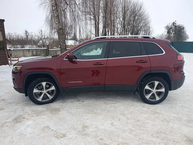 Jeep Cherokee - фото 4